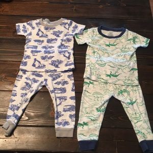 Set of 2 pajamas